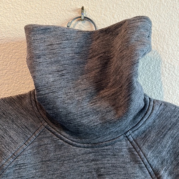 Lululemon To You Tunic - Picture 5 of 10